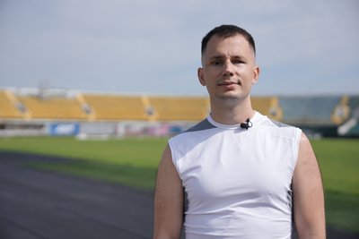 У Полтаві піротехнік ДСНС, який втратив зір, готується до напівмарафону У Полтаві піротехнік ДСНС, який втратив зір, готується до напівмарафону
