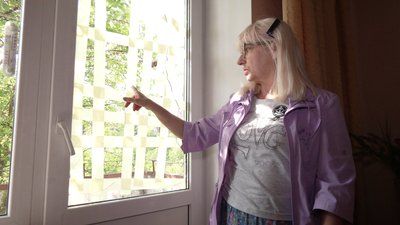 Міняють вікна після обстрілу Міняють вікна після обстрілу