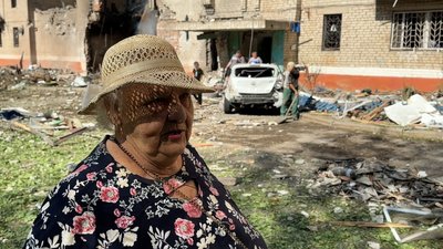 «Мене врятувало те, що пішла в туалет»: історії жителів Краматорська після удару авіабомбами «Мене врятувало те, що пішла в туалет»: історії жителів Краматорська після удару авіабомбами