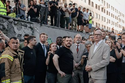 Під завалами зруйнованого корпусу лікарні Охматдит ще можуть залишатися люди — МВС Під завалами зруйнованого корпусу лікарні Охматдит ще можуть залишатися люди — МВС