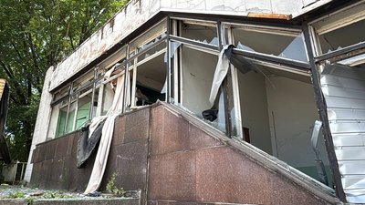 Війська РФ атакували Дніпро ракетами: що розповіли очевидці Війська РФ атакували Дніпро ракетами: що розповіли очевидці