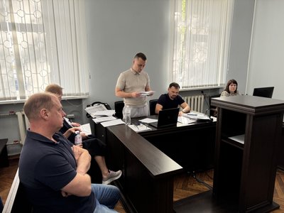 У справі щодо аварії у Полтаві, де загинув Артем Левченко, завершили дослідження нових експертиз У справі щодо аварії у Полтаві, де загинув Артем Левченко, завершили дослідження нових експертиз