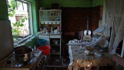 "Мене вкинуло хвилею назад у коридор": жителька села на Кіровоградщині про нічний обстріл "Мене вкинуло хвилею назад у коридор": жителька села на Кіровоградщині про нічний обстріл