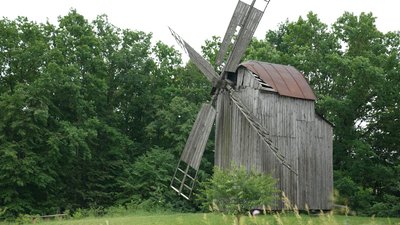 Вітряк — символ працелюбності: чому в Україні зникають млини й чи можна їх врятувати? Вітряк — символ працелюбності: чому в Україні зникають млини й чи можна їх врятувати?