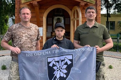 Четверо бійців 128-ї бригади повернули з російського полону Четверо бійців 128-ї бригади повернули з російського полону