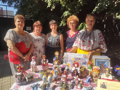 "Диво Причорномор’я": у Миколаєві відбулась виставка-продаж для допомоги ЗСУ "Диво Причорномор’я": у Миколаєві відбулась виставка-продаж для допомоги ЗСУ