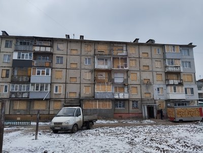 Пошкоджені будинки в Полтаві після прильоту ракети 1 лютого 2025 року Пошкоджені будинки в Полтаві після прильоту ракети 1 лютого 2025 року