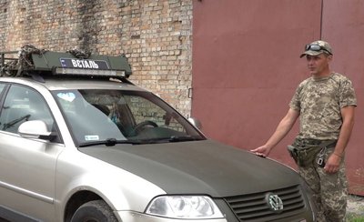 "Для мене це частинка бригади, де я був": волонтер із Черкас збирає шеврони з фронту "Для мене це частинка бригади, де я був": волонтер із Черкас збирає шеврони з фронту