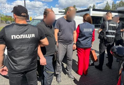 В Одесі посадовцю коледжу повідомили про підозру в хабарництві В Одесі посадовцю коледжу повідомили про підозру в хабарництві