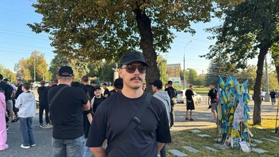 У Вінниці відбулася молебень та мирна хода у пам'ять про загиблих розвідників України У Вінниці відбулася молебень та мирна хода у пам'ять про загиблих розвідників України