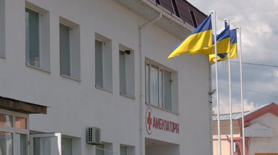 "Працюють без проблем": на Черкащині на місцевій амбулаторії встановили сонячні панелі "Працюють без проблем": на Черкащині на місцевій амбулаторії встановили сонячні панелі