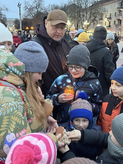тернопільські сумівці провели акцію "Сопричастя", юрій заруцький, леся голик, СУМ