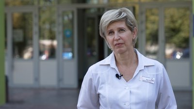 "Я сказала Юлі: «Лови!» – і ми зловили Сашка": як чернігівка біля під'їзду прийняла пологи у подруги "Я сказала Юлі: «Лови!» – і ми зловили Сашка": як чернігівка біля під'їзду прийняла пологи у подруги