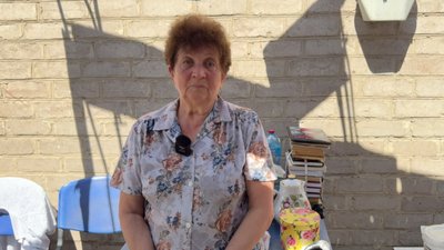 «Тепер під вікнами у нас братська могила». У Радушному біля атакованого РФ будинку вшанували загиблу родину Воронових «Тепер під вікнами у нас братська могила». У Радушному біля атакованого РФ будинку вшанували загиблу родину Воронових