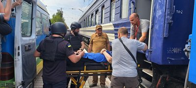 допомога волонтери евакуація люди з інвалідністю Мирноград Донецька область 22 серпня 2024 рік допомога волонтери евакуація люди з інвалідністю Мирноград Донецька область 22 серпня 2024 рік