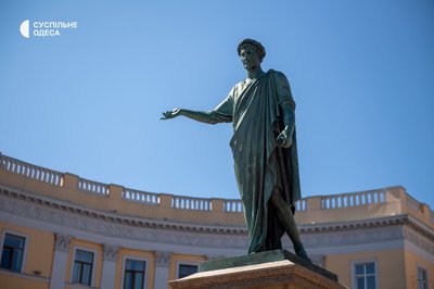 В Одесі вперше за понад чотири роки відкрили пам’ятник Дюку: що з ним буде далі