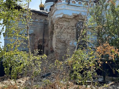 Люди обстріли армія РФ життя фронт пошкоджений російським обстрілом храм Різдва Пресвятої Богородиці селище Новоекономічне Донецька область 21 серпня 2024 рік Люди обстріли армія РФ життя фронт пошкоджений російським обстрілом храм Різдва Пресвятої Богородиці селище Новоекономічне Донецька область 21 серпня 2024 рік