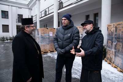 Хористиянська громада Кракова надала генератори та обігрівачі Києву на прохання глави УГКЦ Хористиянська громада Кракова надала генератори та обігрівачі Києву на прохання глави УГКЦ