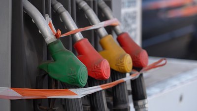 Покинуті заправки "Авіас" у Дніпрі: чому припинили роботу АЗС та яка їхня подальша доля Покинуті заправки "Авіас" у Дніпрі: чому припинили роботу АЗС та яка їхня подальша доля