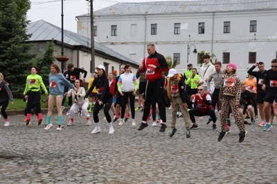 У Луцьку відбувся благодійний "Забіг Кликунів" У Луцьку відбувся благодійний "Забіг Кликунів"
