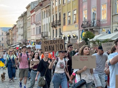 В Україні тривають протести проти відставки Федорова з посади очільника МОУ: День 11 В Україні тривають протести проти відставки Федорова з посади очільника МОУ: День 11