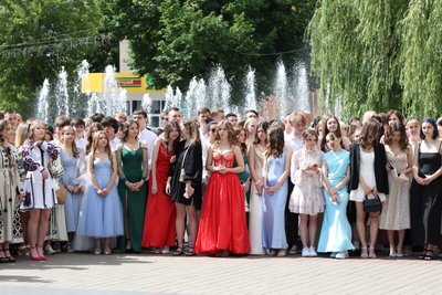 Рекордна кількість медалістів за останні роки: у Луцьку відзначили відмінників Рекордна кількість медалістів за останні роки: у Луцьку відзначили відмінників