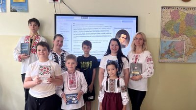 Як до Радіодиктанту національної єдності готуються у Миколаєві та Польщі Як до Радіодиктанту національної єдності готуються у Миколаєві та Польщі