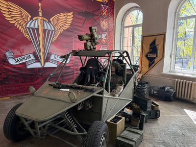 Дрони, техніка й трофейне озброєння: що зберігають у музеї Десантно-штурмових військ у Житомирі
