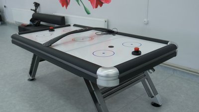 Спілкуються, грають у теніс та отримують консультації: як працює "Ветеранський простір" на Вінниччині Спілкуються, грають у теніс та отримують консультації: як працює "Ветеранський простір" на Вінниччині