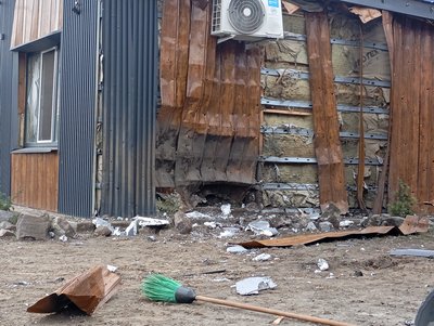 У Сумах російський дрон атакував базу відпочинку: працівниця розповіла про наслідки У Сумах російський дрон атакував базу відпочинку: працівниця розповіла про наслідки