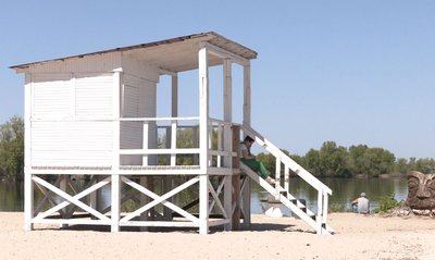 Перевіряють пісок та воду: у Черкасах з 1 червня розпочнеться купальний сезон Перевіряють пісок та воду: у Черкасах з 1 червня розпочнеться купальний сезон