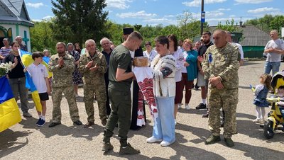 Староста Галина Мельничук, Юрій Микитчук, ветерани, воїни Староста Галина Мельничук, Юрій Микитчук, ветерани, воїни