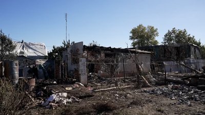 Дядько витягував з-під завалів племінника, який зазнав понад 40% опіків: що кажуть очевидці про атаку РФ на Чернігівщині Дядько витягував з-під завалів племінника, який зазнав понад 40% опіків: що кажуть очевидці про атаку РФ на Чернігівщині