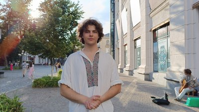 "Просуваємо український фольклор": як студенти та випускники коледжу створили гурт "Куми" у Полтаві "Просуваємо український фольклор": як студенти та випускники коледжу створили гурт "Куми" у Полтаві