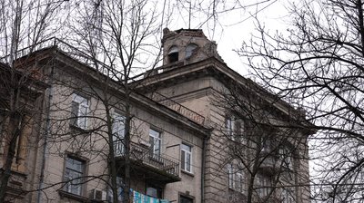 "Інколи дуже страшно, буває, що падає". центрі Дніпра руйнується надбудова на об’єкті культурної спадщини "Інколи дуже страшно, буває, що падає". центрі Дніпра руйнується надбудова на об’єкті культурної спадщини