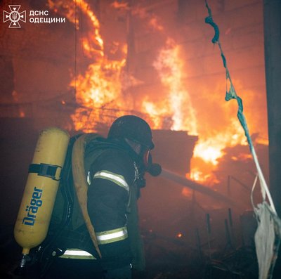 Армія РФ атакувала Одесу безпілотниками: пошкоджена цивільна інфраструктура, є травмований Армія РФ атакувала Одесу безпілотниками: пошкоджена цивільна інфраструктура, є травмований