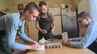 Вчаться жити самостійно та готуються до роботи: як у Вінниці діє транзитне підтримане проживання Вчаться жити самостійно та готуються до роботи: як у Вінниці діє транзитне підтримане проживання