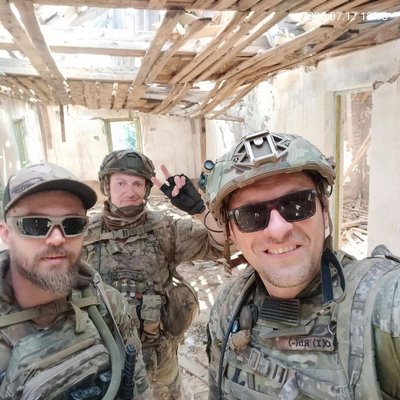 Сильніше пензлів тільки зброя: одеський художник Святослав Лаврусенко про війну, мурали та громадську підтримку Сильніше пензлів тільки зброя: одеський художник Святослав Лаврусенко про війну, мурали та громадську підтримку