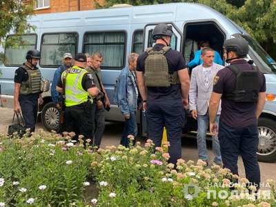 Поліцейські евакуювали з Ворожбянської громади на Сумщині 11 людей