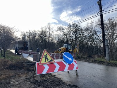 Які роботи проводять у Полтаві, аби відремонтувати аварійний серпантин на Монастирській Горі Які роботи проводять у Полтаві, аби відремонтувати аварійний серпантин на Монастирській Горі