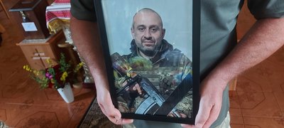 У Хмельницькому попрощалися з двома військовими: Володимиром Гончаруком та Володимиром Мниця