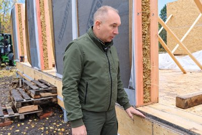 У Тростянецькій громаді на Сумщині будують екобудинок із пресованої соломи У Тростянецькій громаді на Сумщині будують екобудинок із пресованої соломи