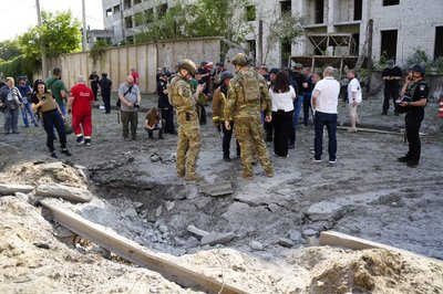 Вирва від КАБ, яка влучила у проїжджу частину в Холодногірському районі Харкова, 29 червня 2026 року Вирва від КАБ, яка влучила у проїжджу частину в Холодногірському районі Харкова, 29 червня 2026 року