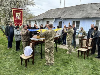 похорон, прощання з бійцем похорон, прощання з бійцем