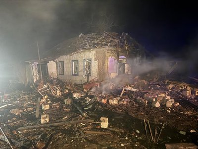РФ атакувала дронами житловий сектор у Кривому Розі: є поранені РФ атакувала дронами житловий сектор у Кривому Розі: є поранені
