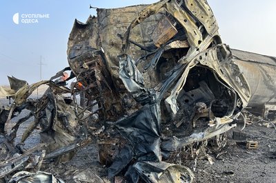 Російські дрони влучили по автостоянці на Одещині: є загиблі та постраждалі Російські дрони влучили по автостоянці на Одещині: є загиблі та постраждалі