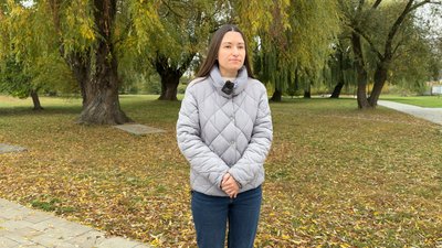 Сезон опалого листя: як його прибирають у Хмельницькому, куди вивозять та за що штрафують Сезон опалого листя: як його прибирають у Хмельницькому, куди вивозять та за що штрафують