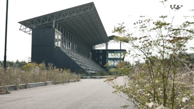«Водна арена Тернопіль», руйнується і заростає бур'янами, Тернопіль, спорткомплекс, 21 серпня 2026 року «Водна арена Тернопіль», руйнується і заростає бур'янами, Тернопіль, спорткомплекс, 21 серпня 2026 року