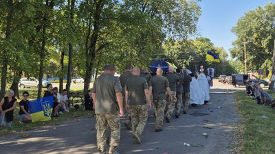 На Чернігівщині попрощалися з п'ятьма захисниками На Чернігівщині попрощалися з п'ятьма захисниками