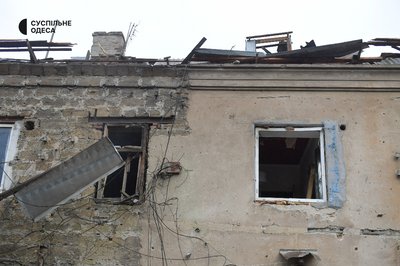 "Якби я там лежала, то мене б вже не було": РФ ударила по житловим будинкам Одеси в ніч на 1 червня "Якби я там лежала, то мене б вже не було": РФ ударила по житловим будинкам Одеси в ніч на 1 червня